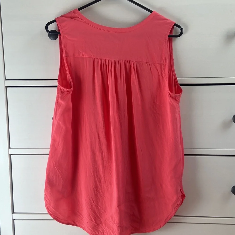 LOFT sleeveless button blouse, coral color, medium - Picture 4 of 5
